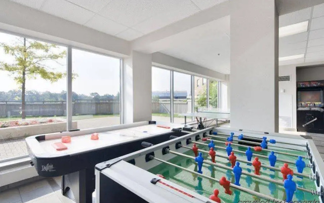 Residence & Conference Centre - King City