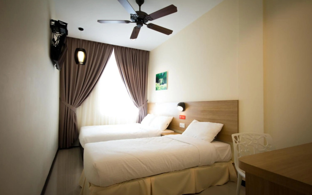 118 Hotel – Guest Rooms – George Town
