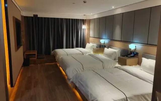 Yufuheng Business Hotel (Shenzhen Longhua Bus Station)
