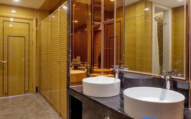 Empark Seabed Hot Spring Hotel