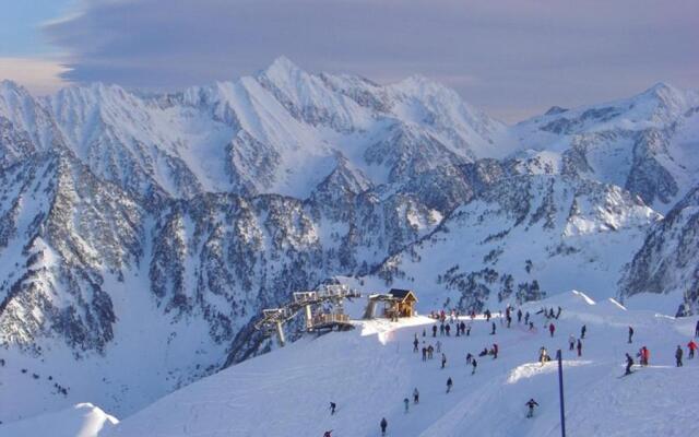 Appartement Cauterets, 4 pièces, 6 personnes - FR-1-234-254