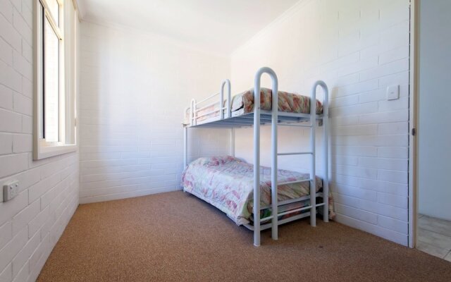 Little Hut, Unit 3, 20 Kurrawa Close