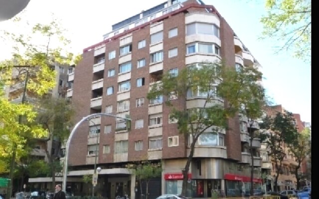 DFlat Escultor Madrid 206 Apartments