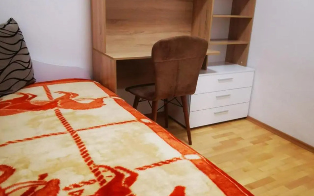 Splendid Two Bedroom Apartment Anastas Mitrev 25