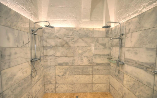 137 - Modern & luxurious Palazzino in Valletta