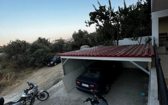 Skiathos Center Stylish 2 Bd w Balcony