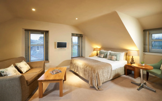 Poppies Hotel