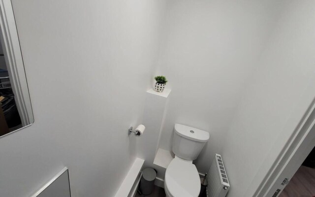 Impeccable 2-bed House in Milton Keynes