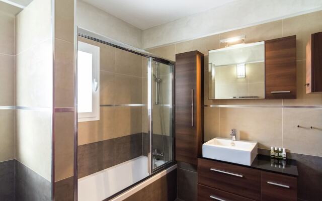 Extravagant Villa in Can Tomas with Pool & Hot Tub