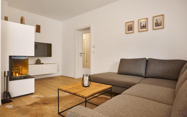die Tauplitz Lodges - Bergblick Lodge B1 by AA Holiday Homes