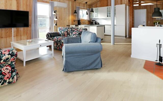 10 Person Holiday Home in Hadsund-by Traum