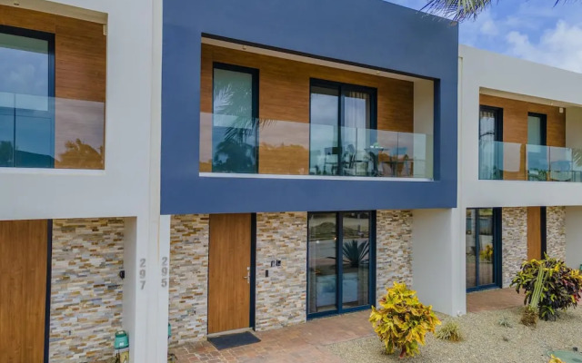 Serene Designer Gem Walk to Beach Strip Pool