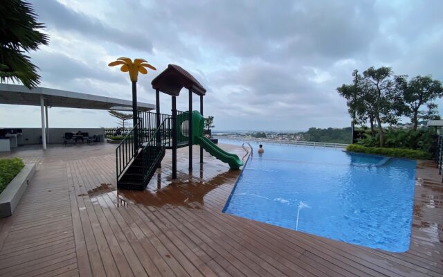 Elegant And Homey Studio At Amartha View Apartment