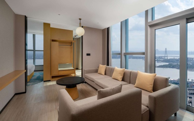 Hilton Garden Inn Danzhou Yangpu – Guest Rooms – Danzhou