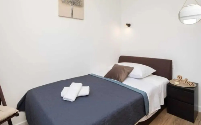 Shimmering Sea Apartment With Terrace