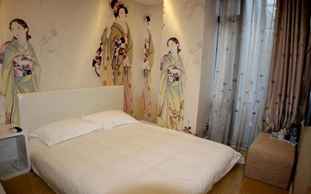 Passerby Fashion Theme Hotel