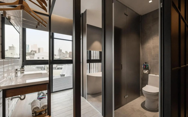 Oinn Hotel & Hostel Tainan