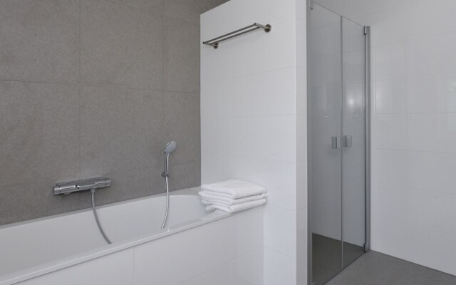 Cozy Holiday Home in Kamperland near Lake