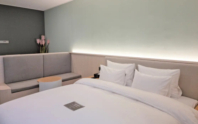 Hound Hotel Busan Station