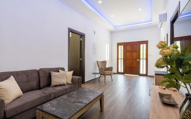 Aura 2-Bedroom Apartment in Larnaca