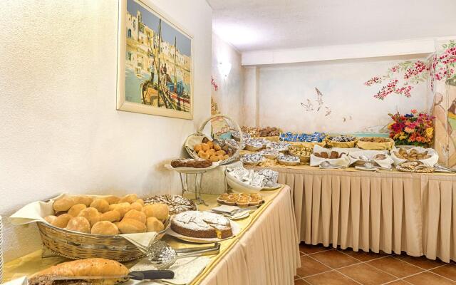 Colonna Beach Hotel Marinella