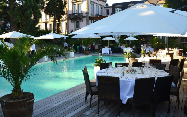 LE H - Hôtel & Restaurant