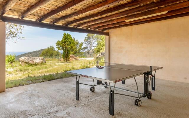 New! Villa Savinar in Es Cubells