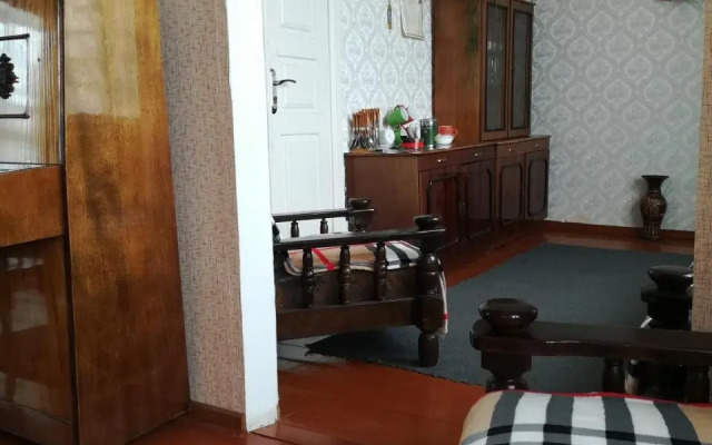 Nikoloz Guesthouse