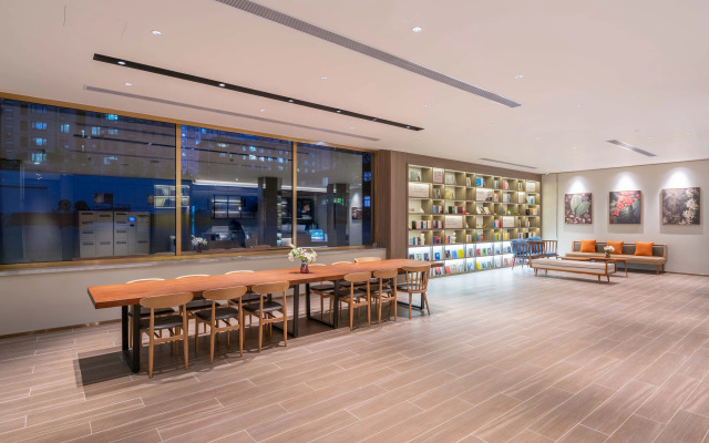 HanTing Hotel (Dalian North Station South Square)