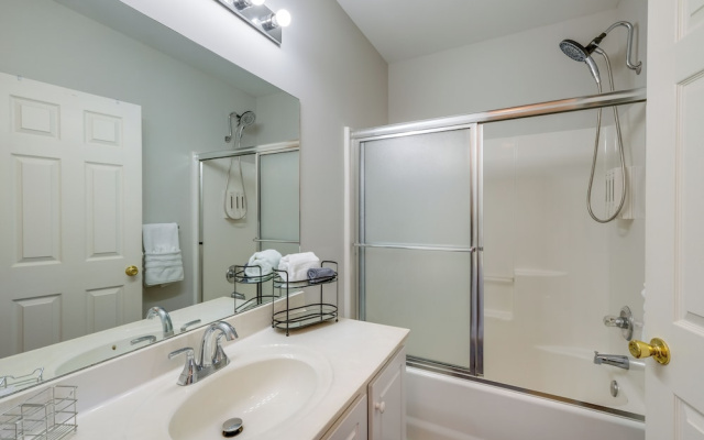 Dog-friendly Condo on Smith Mountain Lake
