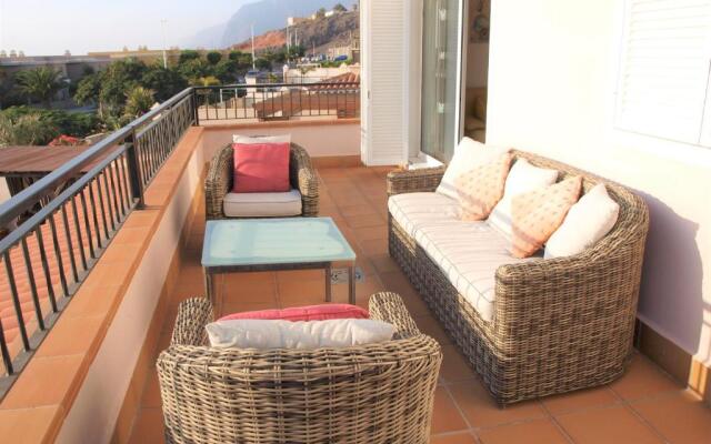 Self Catering Luxury Villa in the beautiful area of Puerto Santiago Tenerife with 5 bedrooms 2 Sofabeds for up to 10 guests private swimming pool and many other activities to entertain the family Secure parking for 2 cars and disabled access throughout