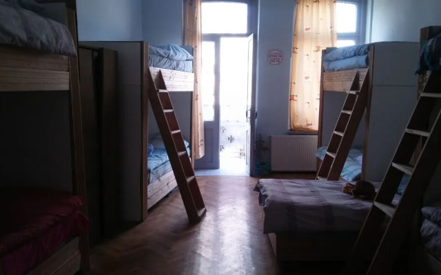 Chantels Backpackers