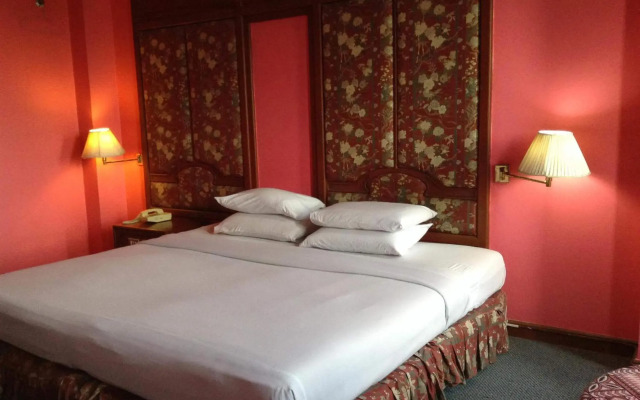 Diamond River Ping Petch-Ngam Hotel