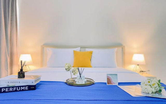 Strategic Location Studio (No Kitchen) At Grand Palace Kemayoran Apartment (Free Ipl & Utilities) – Guest Rooms – Jakarta