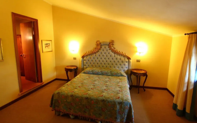 A Unique Location Surrounded by Hills and Near the sea