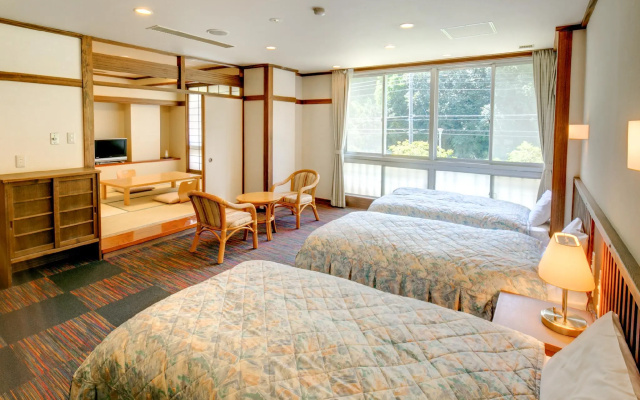 Yugawara Manyoso – Guest Rooms – Yugawara