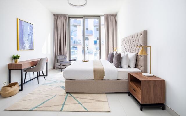Mesmerizing Upscale 1BR Apartment in Soho Palm Jumeirah