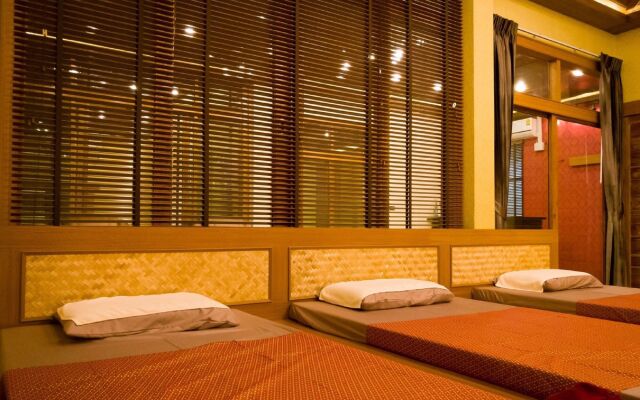 AU Place Hotel
