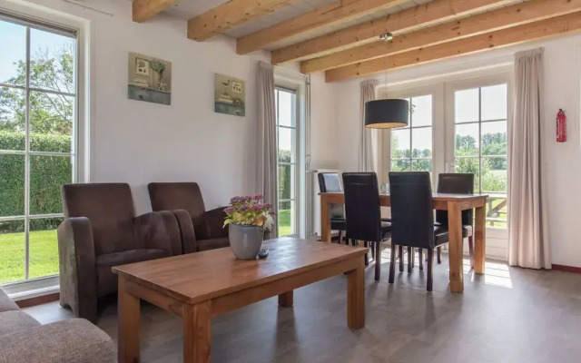 Atmospheric Holiday Home Near the Oosterschelde