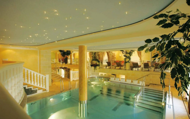 Wellness-Golf-Ski-Familien-Hotel Dilly