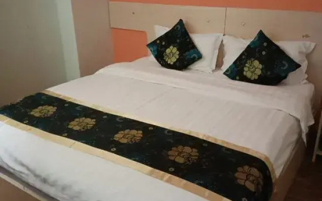 Hello Light Hotel (Jindang Hantan Bridge)