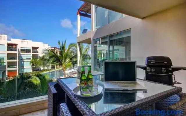 EL208 Elements Condos