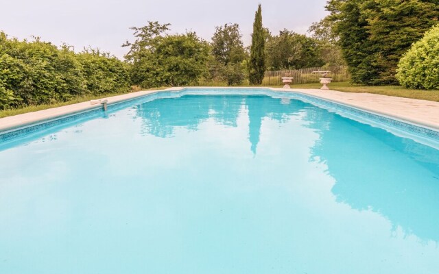 Upscale Mansion in Brouchaud With Views Across Private Pool