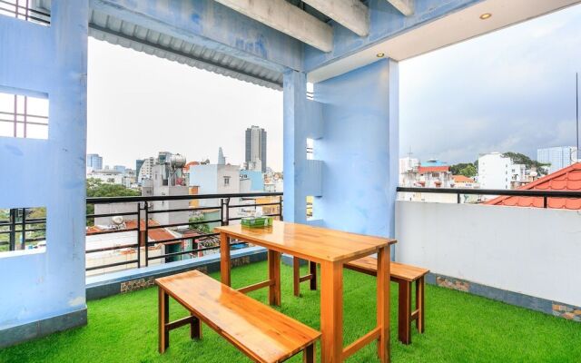 Yelo 2 Hostel