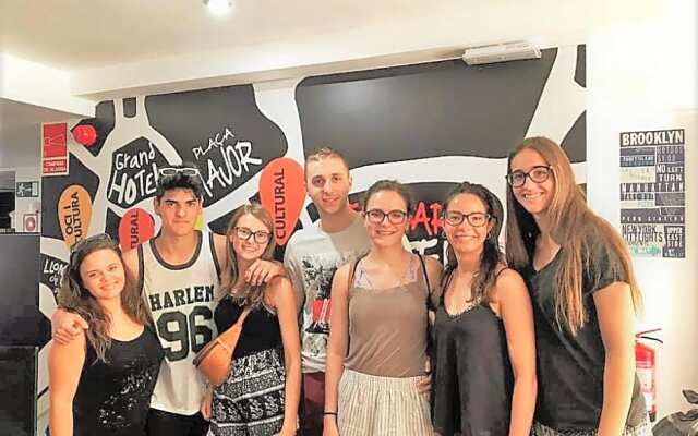 New Art Hostel - Albergue Juvenil