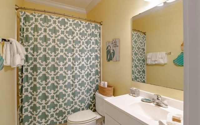 Living It Up 12B - 3 Br Condo