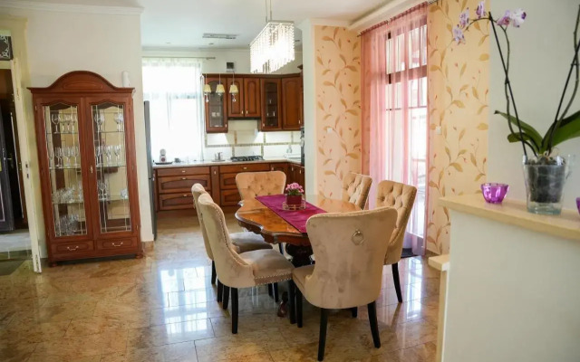 Várkert Deluxe Apartmanház
