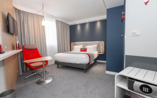 Holiday Inn Express Paris - Velizy, an IHG Hotel