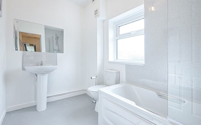 Swansea Hosea Spacious Home