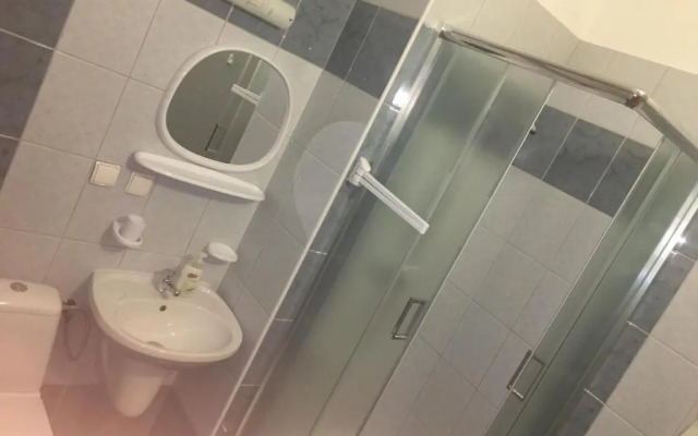 Gospoda U 7 Zbojow